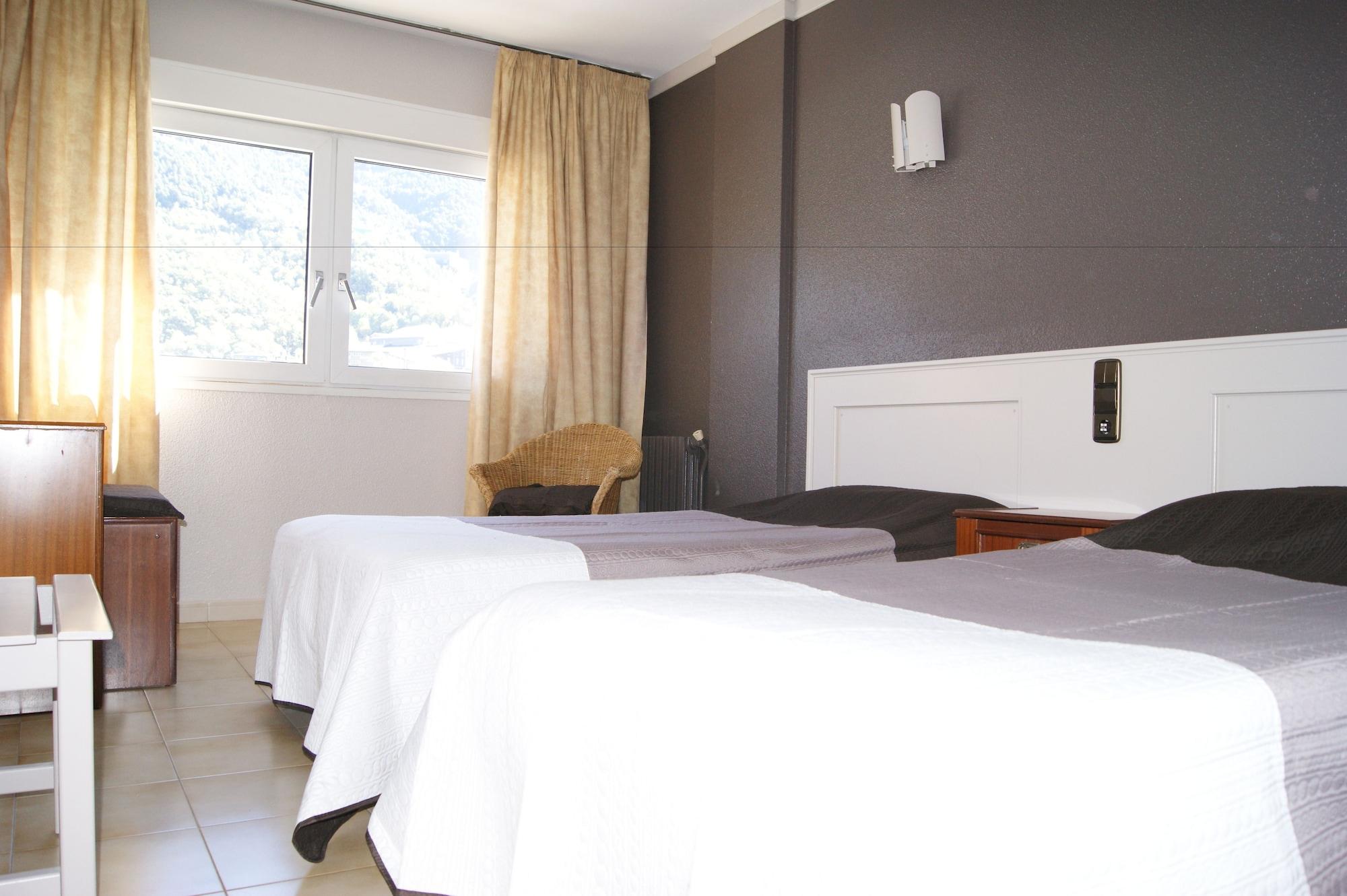 Hotel Font Del Marge Andorra la Vella Exterior photo