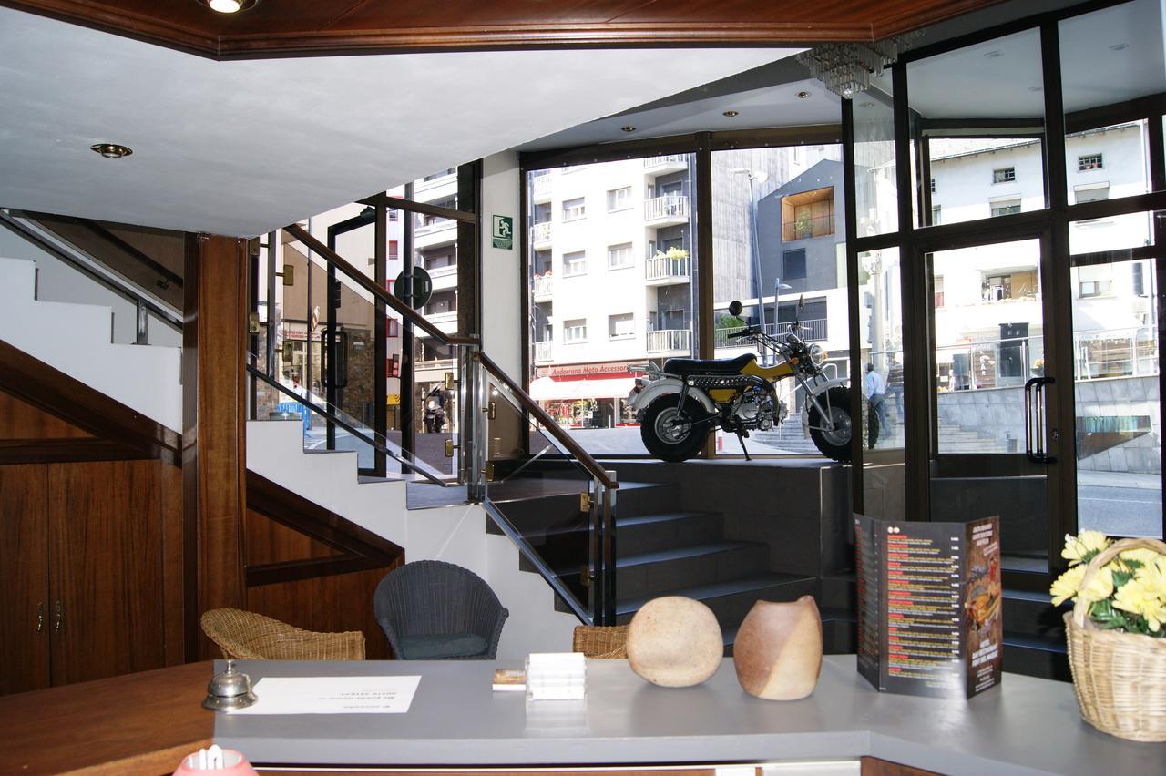 Hotel Font Del Marge Andorra la Vella Exterior photo